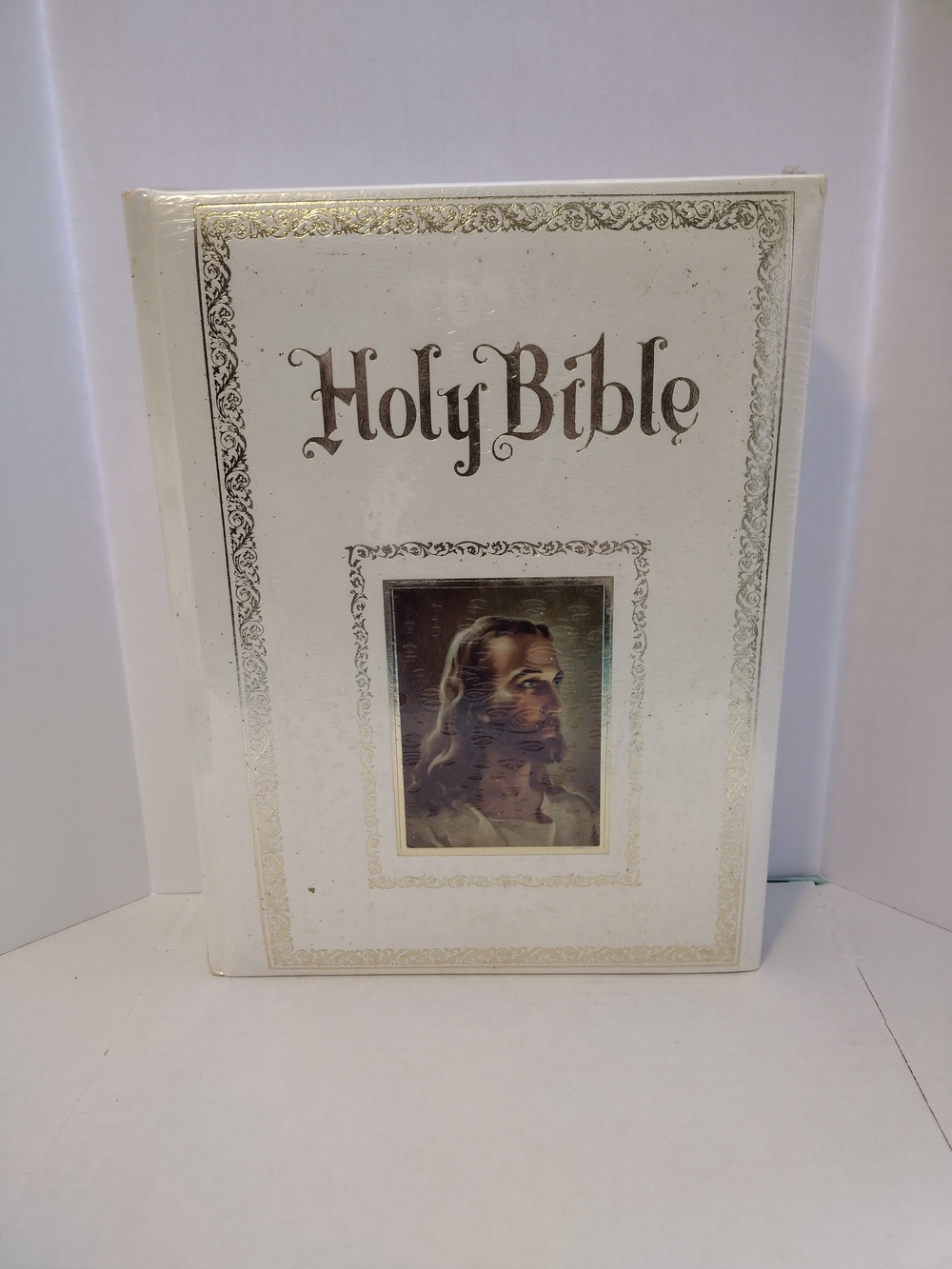 Regency Family Altar Bible Holy Bible Book - White and Gold Cover